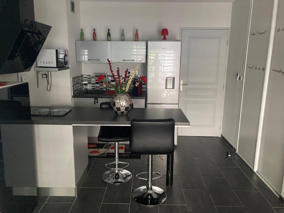 Magnifique Studio Tout Equipe Classe 2 Etoiles Apartment แซ็งต์-เลอ ภายนอก รูปภาพ